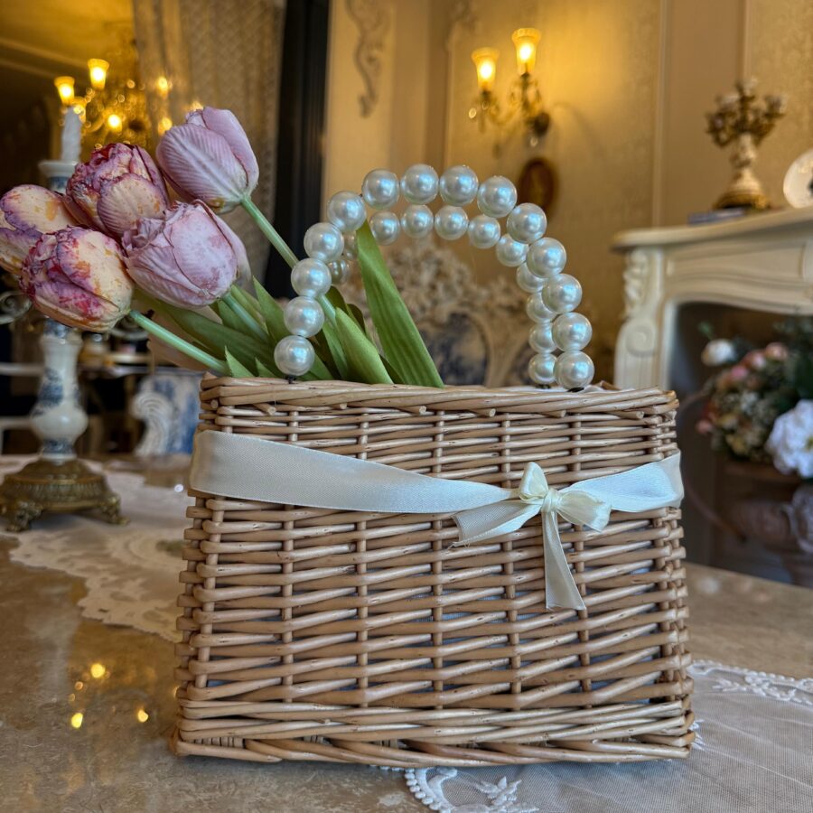 Pearls & bow Basket/Clutch