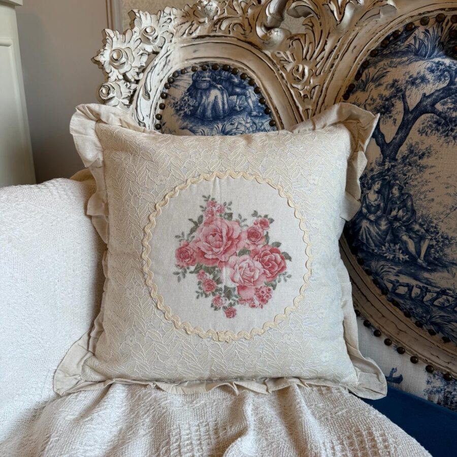 "Roseraie de Charme Cushion Cover"