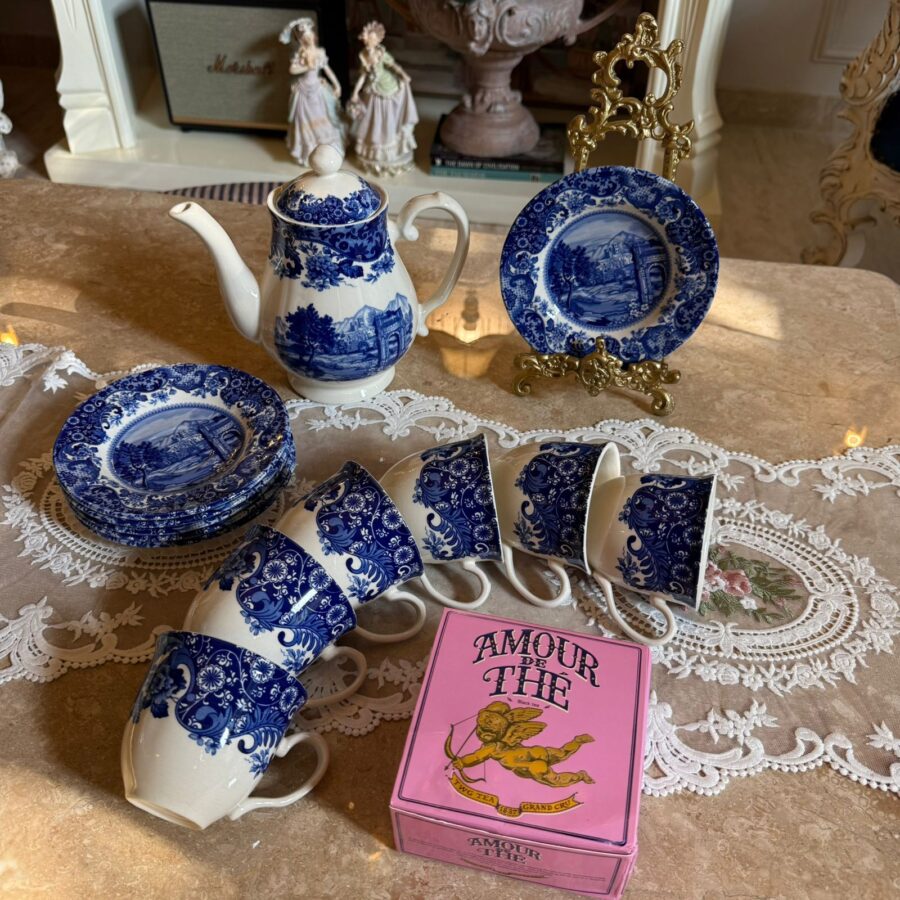 *Old Estate Arches Tea Set*