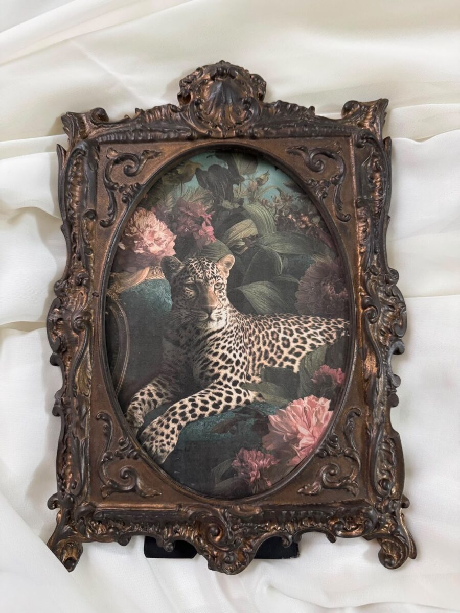 Windsor Heritage Picture Frame Design B
