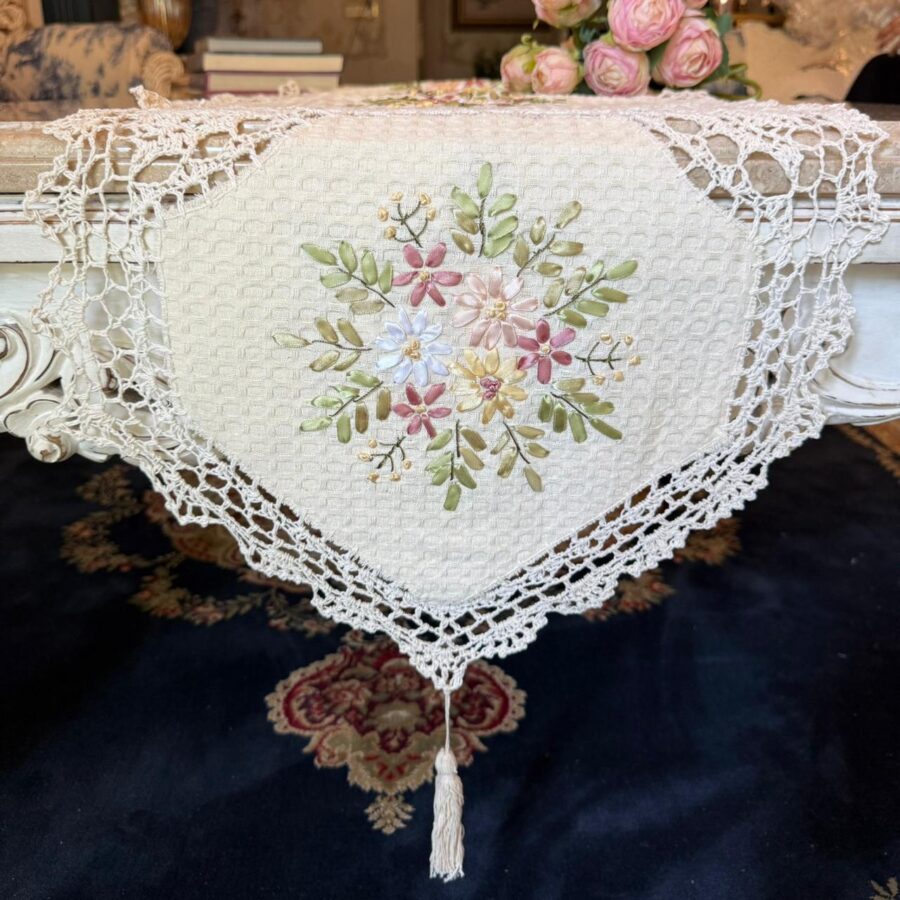 *Rosa Bella Italian Table Runner*