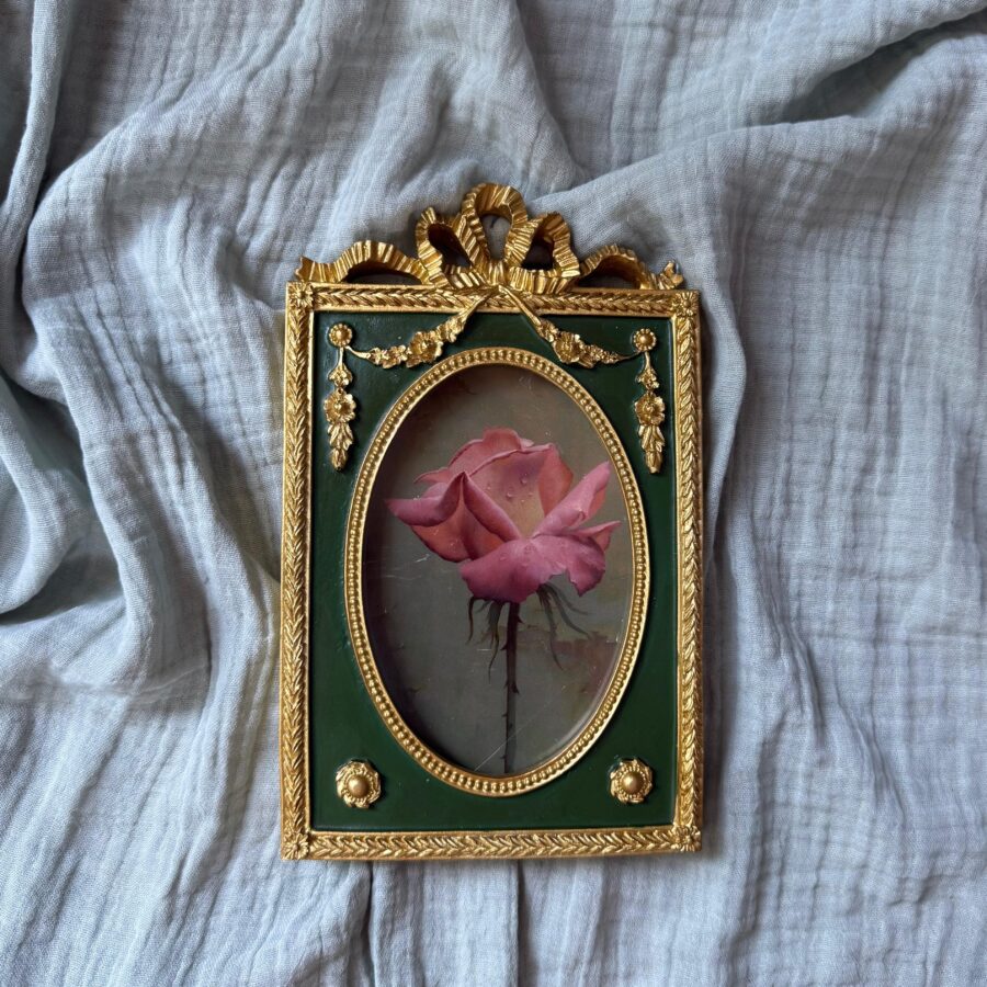 Emerald Majesty Frame