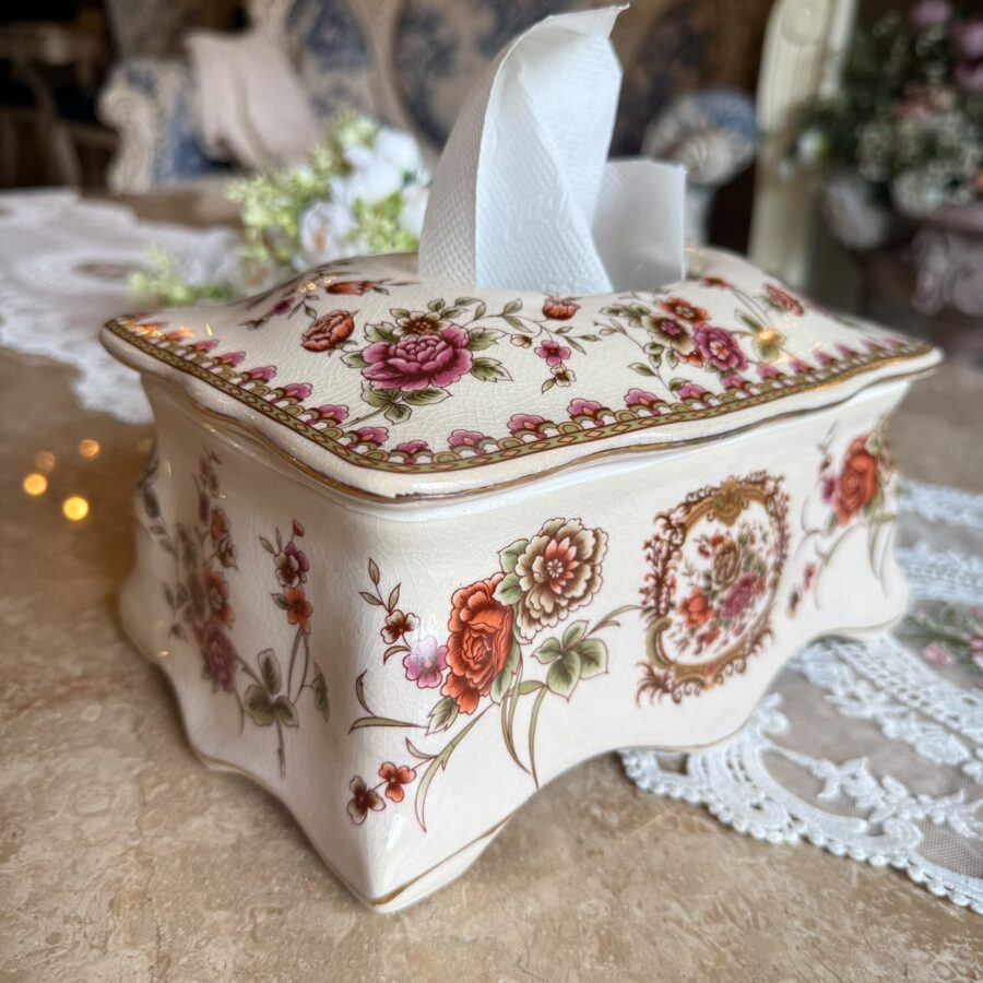 Rococo-Style Ceramic Tissue Holder
